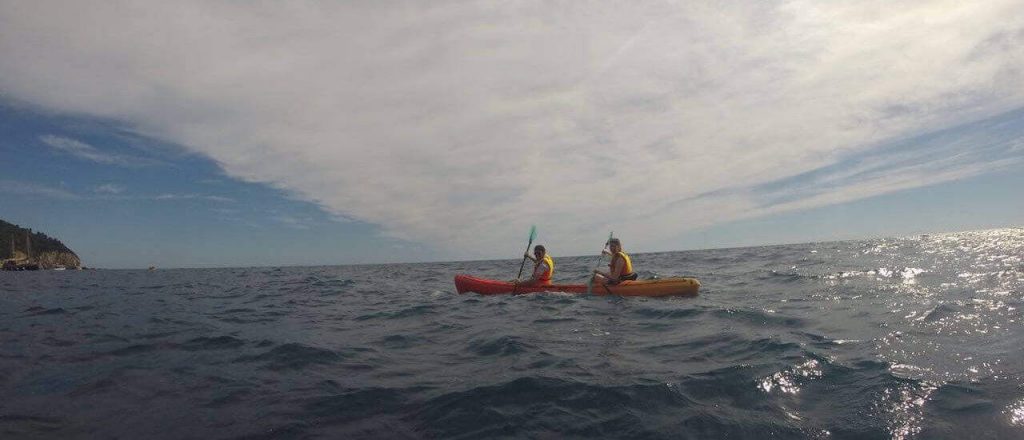 Haciendo kayak en Dubrovnik